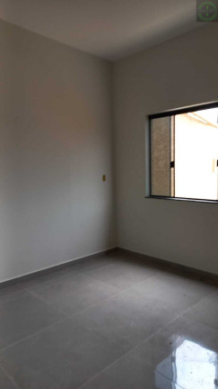 Imagem Sobrado com 3 Quartos à Venda, 126 m² em Uvaranas - Ponta Grossa