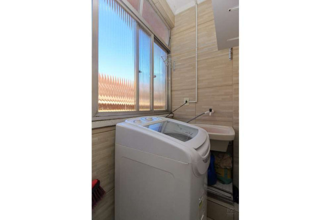 Imagem Imóvel com 2 Quartos à Venda, 51 m² em Cristal - Porto Alegre