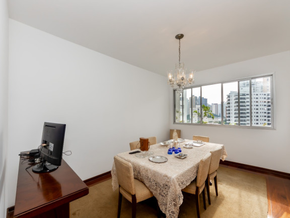 Imagem Apartamento com 4 Quartos à Venda, 244 m² em Vila Uberabinha - São Paulo