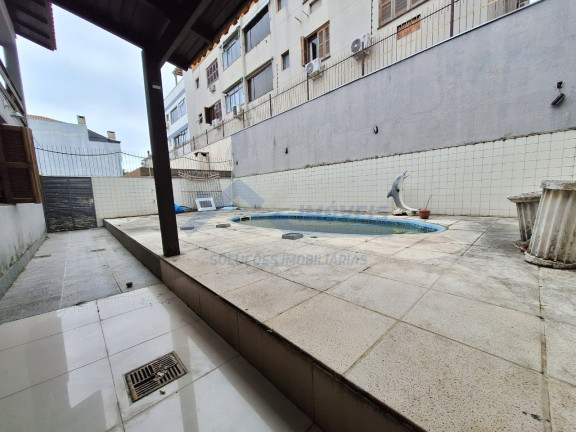 Imagem Sobrado com 3 Quartos à Venda, 482 m² em Jardim Planalto - Porto Alegre