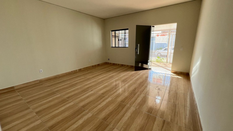 Casa com 3 Quartos à Venda, 140 m² em Recanto Das Emas - Brasília