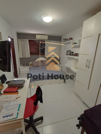 Imagem Imóvel com 4 Quartos à Venda, 250 m² em Ponta Negra - Natal Imagem Imóvel com 4 Quartos à Venda, 250 m² em Ponta Negra - Natal