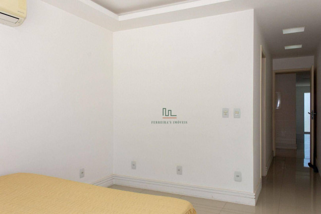 Imagem Casa com 4 Quartos à Venda, 253 m² em Camboinhas - Niterói Imagem Casa com 4 Quartos à Venda, 253 m² em Camboinhas - Niterói