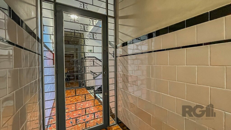 Imagem Imóvel com 3 Quartos à Venda, em Menino Deus - Porto Alegre Imagem Imóvel com 3 Quartos à Venda, em Menino Deus - Porto Alegre