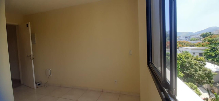 Imagem Imóvel Comercial para Alugar, 25 m² em Taquara - Rio De Janeiro