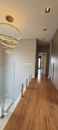 Imagem Imóvel com 4 Quartos à Venda, 250 m² Imagem Imóvel com 4 Quartos à Venda, 250 m²