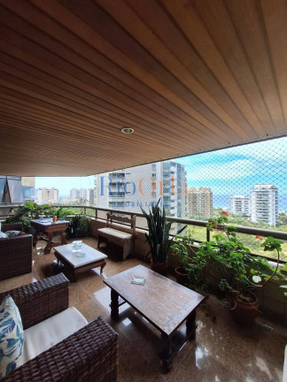 Imagem Apartamento com 4 Quartos à Venda, 215 m² em Barra Da Tijuca - Rio De Janeiro