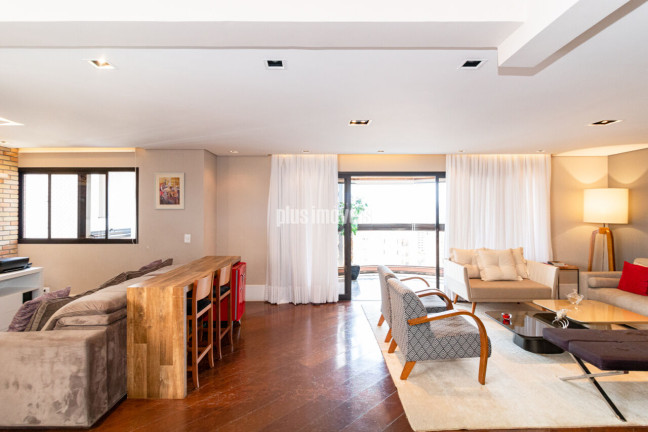 Imagem Apartamento com 4 Quartos à Venda, 235 m² em Moema - São Paulo Imagem Apartamento com 4 Quartos à Venda, 235 m² em Moema - São Paulo