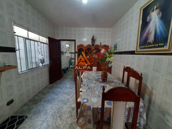 Imagem Casa com 6 Quartos à Venda, 96 m²