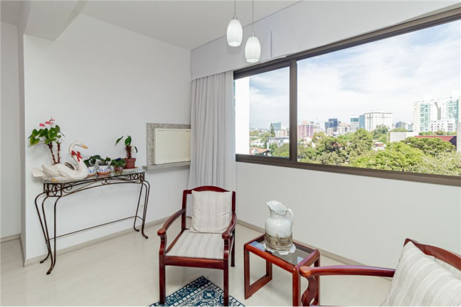 Imagem Imóvel com 3 Quartos à Venda, em Floresta - Porto Alegre Imagem Imóvel com 3 Quartos à Venda, em Floresta - Porto Alegre