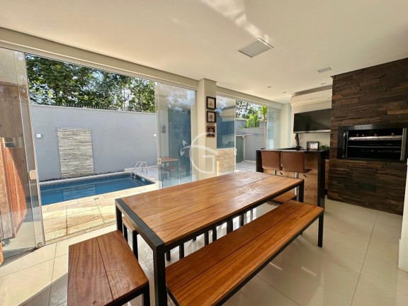 Imagem Casa com 3 Quartos à Venda,  em América - Joinville