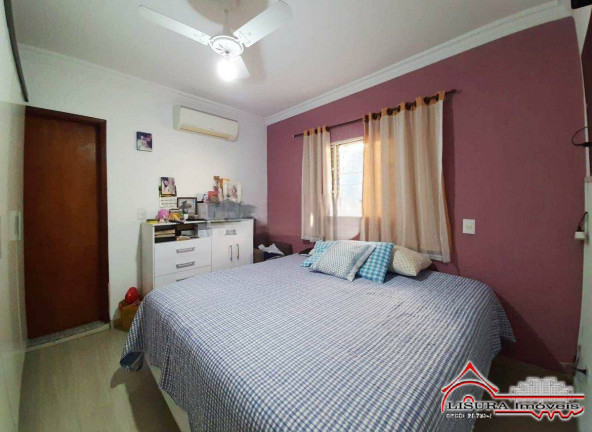 Imagem Casa com 3 Quartos à Venda, 110 m² em Parque Santo Antônio - Jacareí Imagem Casa com 3 Quartos à Venda, 110 m² em Parque Santo Antônio - Jacareí