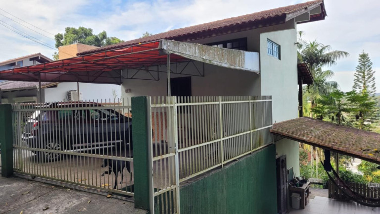 Imagem Casa com 2 Quartos à Venda, 123 m² em Glória - Joinville