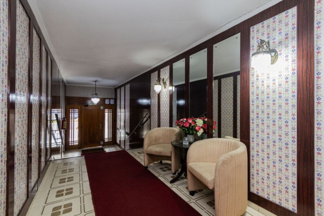 Imagem Imóvel com 3 Quartos à Venda, 105 m² em Menino Deus - Porto Alegre Imagem Imóvel com 3 Quartos à Venda, 105 m² em Menino Deus - Porto Alegre