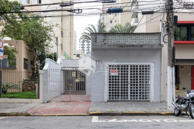 Imagem Casa com 2 Quartos à Venda, 140 m² em Indianópolis - São Paulo
