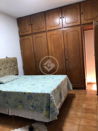 Imagem Casa com 3 Quartos à Venda, 213 m² em Setor Bueno - Goiânia Imagem Casa com 3 Quartos à Venda, 213 m² em Setor Bueno - Goiânia