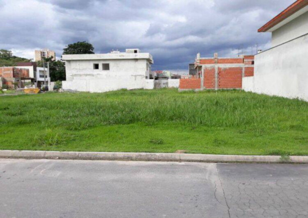Terreno à Venda,  em Jardim Jacinto - Jacareí