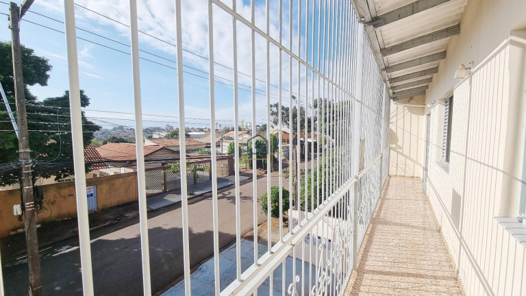 Imagem Sobrado com 3 Quartos à Venda, 243 m² em Jardim Palmares - Londrina