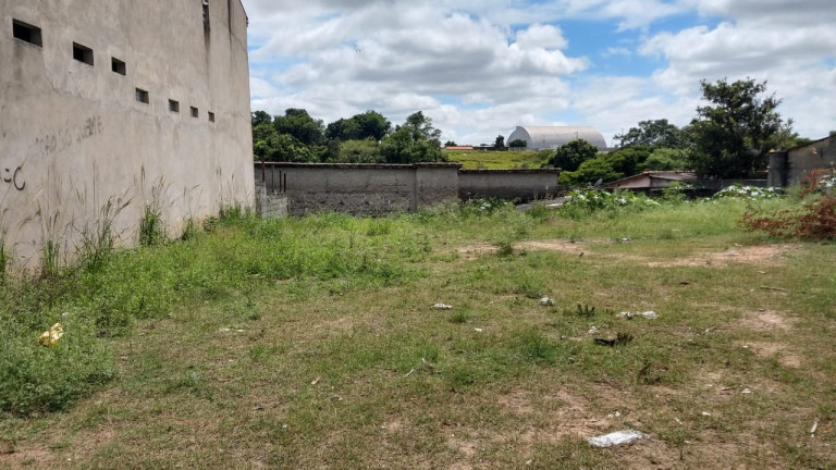 Terreno à Venda, 250 m² em Conjunto Residencial Araretama - Pindamonhangaba