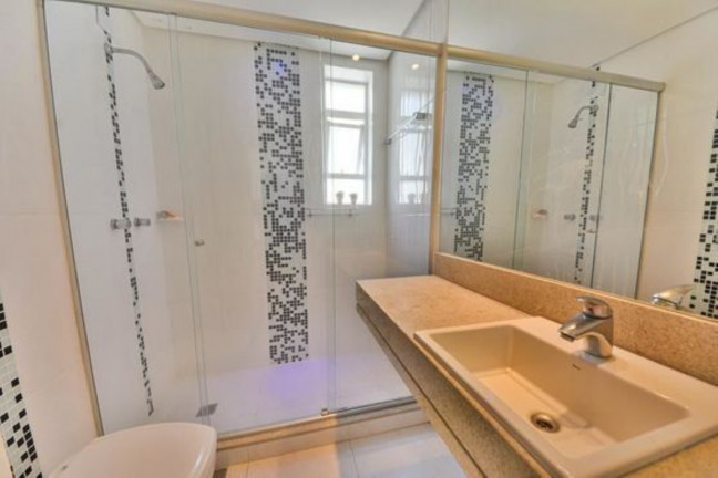 Imagem Imóvel com 2 Quartos à Venda, 75 m² em Rio Branco - Porto Alegre Imagem Imóvel com 2 Quartos à Venda, 75 m² em Rio Branco - Porto Alegre