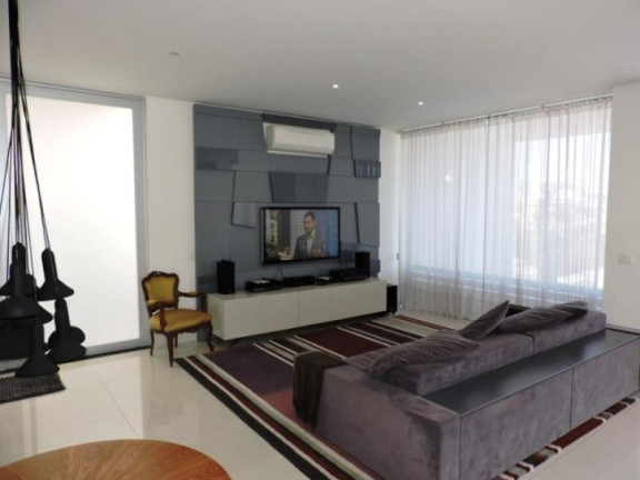 Imagem Casa com 4 Quartos à Venda, 613 m² em Golf Village - Carapicuíba Imagem Casa com 4 Quartos à Venda, 613 m² em Golf Village - Carapicuíba