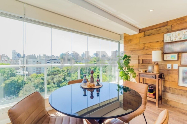 Imagem Apartamento com 2 Quartos à Venda, 77 m² em Petrópolis - Porto Alegre