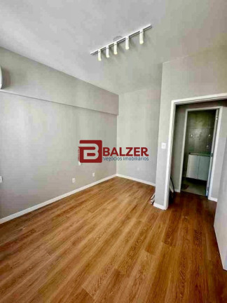 Imagem Apartamento com 2 Quartos à Venda, 55 m² em Centro - Florianópolis Imagem Apartamento com 2 Quartos à Venda, 55 m² em Centro - Florianópolis