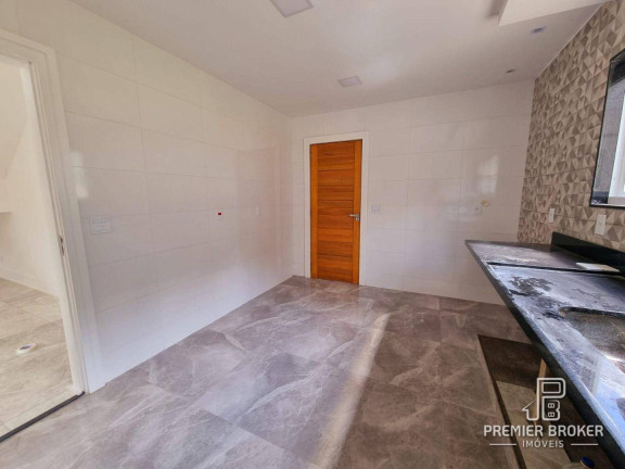 Imagem Casa com 4 Quartos à Venda, 230 m² em Albuquerque - Teresópolis