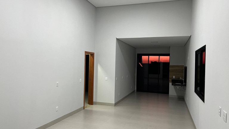 Imagem Casa com 3 Quartos à Venda, 250 m² em Condomínio Primor Das Torres - Cuiabá