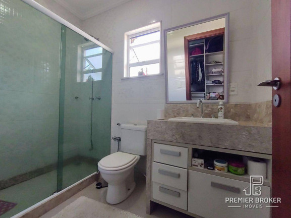 Imagem Casa com 6 Quartos à Venda, 220 m² em Tijuca - Teresópolis Imagem Casa com 6 Quartos à Venda, 220 m² em Tijuca - Teresópolis