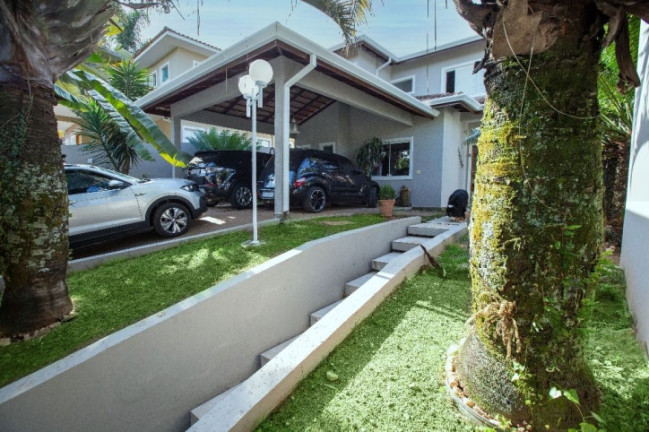 Casa com 3 Quartos à Venda, 250 m² em Chácara Das Paineiras - Carapicuíba