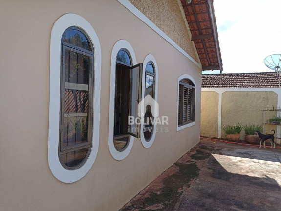 Imagem Casa com 3 Quartos à Venda, 200 m² em Setor Afonso Pena - Itumbiara