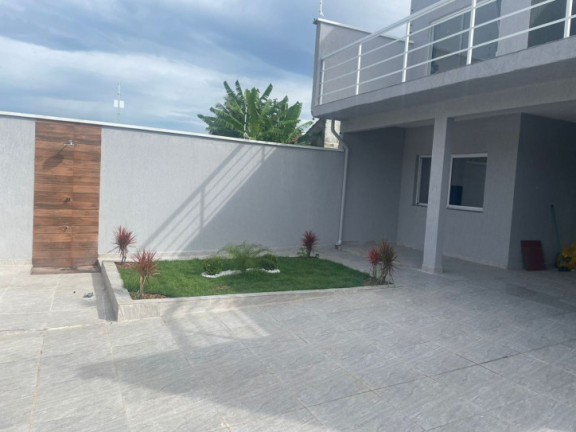 Imagem Casa com 4 Quartos à Venda, 232 m² em Estância Balneária Maria Helena Novaes - Peruíbe Imagem Casa com 4 Quartos à Venda, 232 m² em Estância Balneária Maria Helena Novaes - Peruíbe