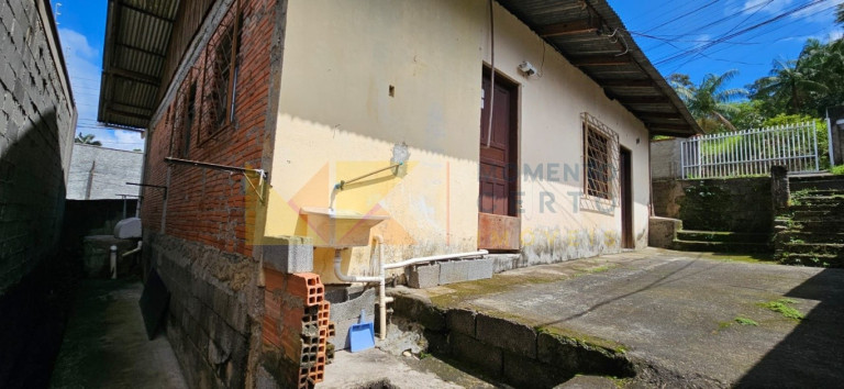 Imagem Casa com 3 Quartos à Venda, 84 m² em Salto Weissbach - Blumenau Imagem Casa com 3 Quartos à Venda, 84 m² em Salto Weissbach - Blumenau