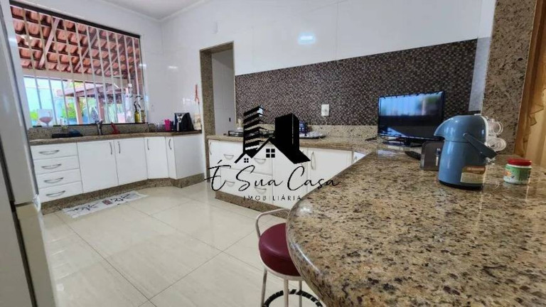 Imagem Casa com 3 Quartos à Venda, 339 m² em Castelo - Belo Horizonte Imagem Casa com 3 Quartos à Venda, 339 m² em Castelo - Belo Horizonte