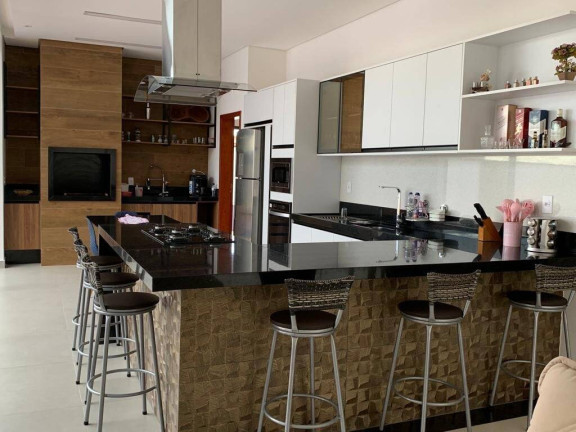 Imagem Casa com 4 Quartos à Venda, 310 m² em Barreiro - Araçoiaba Da Serra