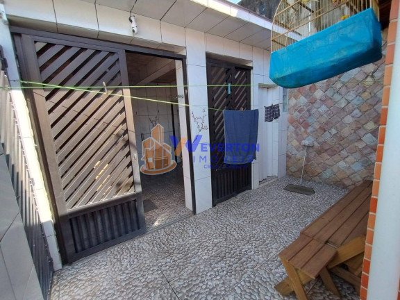 Imagem Casa com 2 Quartos à Venda,  em Vila Seabra - Mongaguá