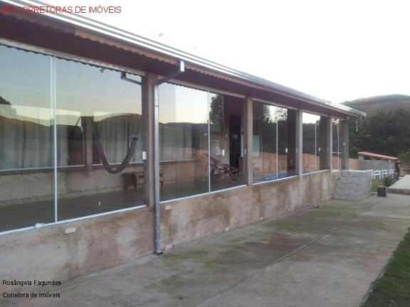 Imagem Imóvel com 2 Quartos à Venda, 120 m² em Centro - Andradas Imagem Imóvel com 2 Quartos à Venda, 120 m² em Centro - Andradas