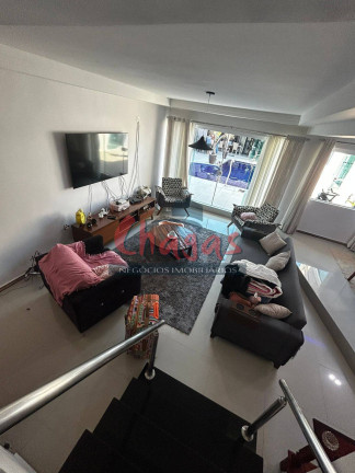 Imagem Sobrado com 5 Quartos à Venda, 200 m² em Jardim California - Caraguatatuba Imagem Sobrado com 5 Quartos à Venda, 200 m² em Jardim California - Caraguatatuba