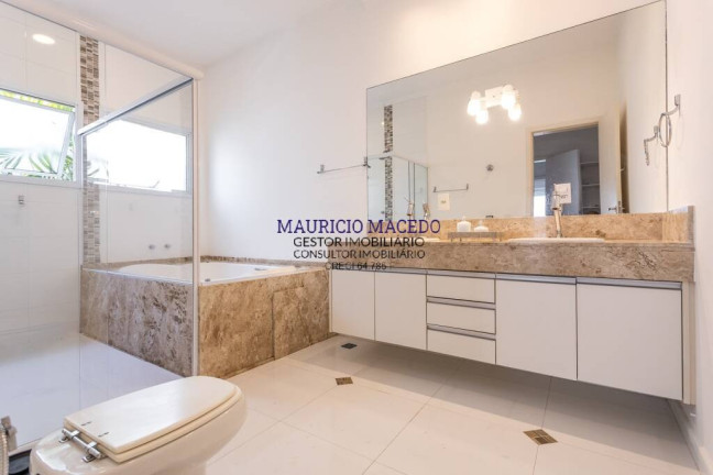Imagem Casa com 5 Quartos à Venda, 420 m² em Alphaville - Santana De Parnaíba Imagem Casa com 5 Quartos à Venda, 420 m² em Alphaville - Santana De Parnaíba