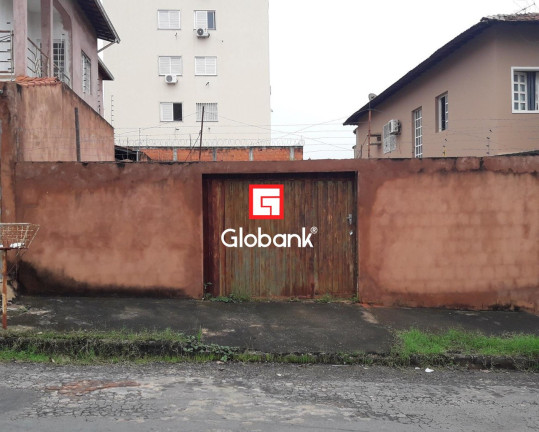 Terreno à Venda, 270 m² em Augusta Mota - Montes Claros