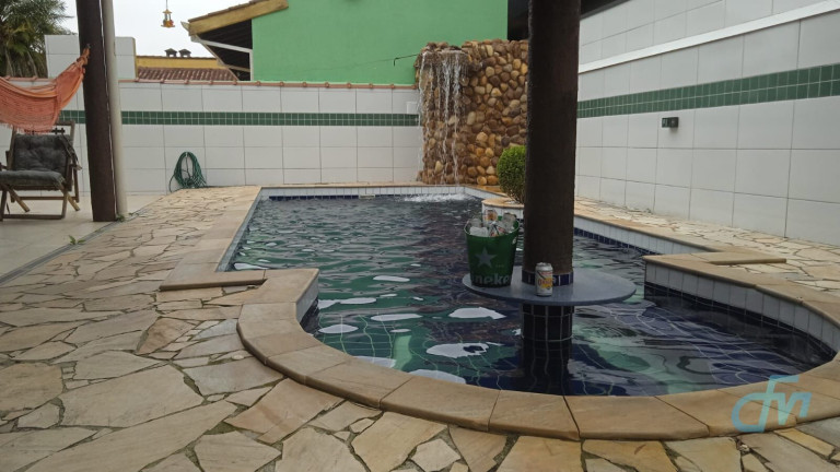 Imagem Casa de Condomínio com 3 Quartos à Venda, 280 m² em Centro - Bertioga