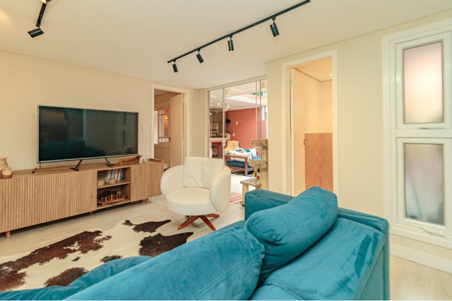 Imagem Apartamento com 2 Quartos à Venda, 120 m² em Cidade Baixa - Porto Alegre Imagem Apartamento com 2 Quartos à Venda, 120 m² em Cidade Baixa - Porto Alegre