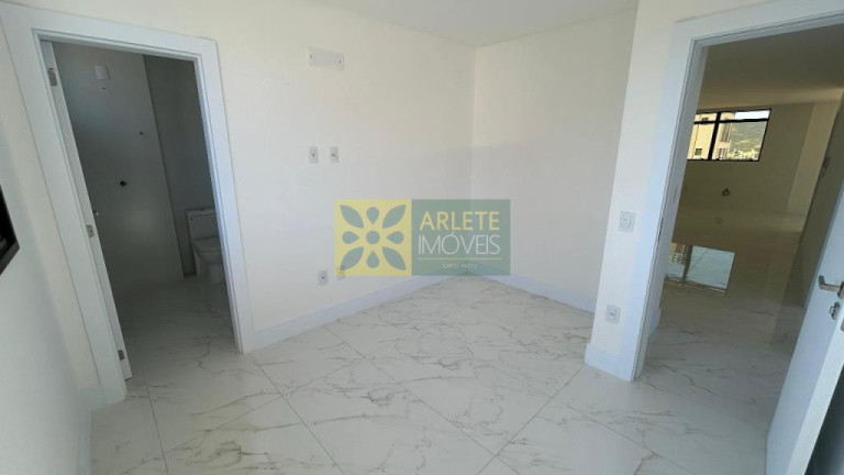 Imagem Apartamento com 3 Quartos à Venda, 105 m² em Balneário Perequê - Porto Belo Imagem Apartamento com 3 Quartos à Venda, 105 m² em Balneário Perequê - Porto Belo
