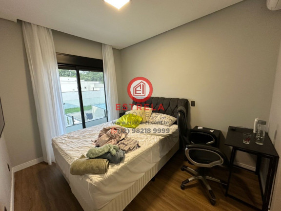 Casa com 4 Quartos à Venda, 182 m² em Jardim Jacinto - Jacareí