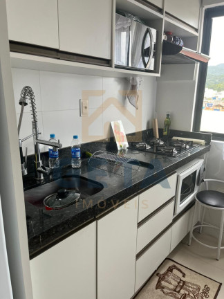 Imagem Apartamento com 2 Quartos à Venda, 47 m² em Areias - Camboriú