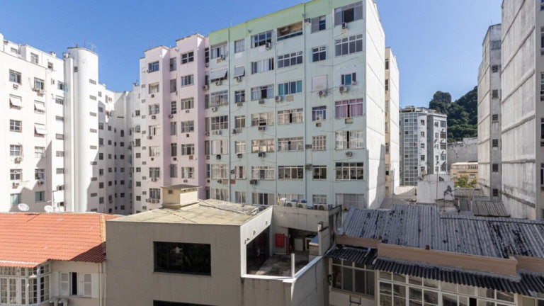 Imagem Imóvel com 3 Quartos à Venda, 135 m² em Copacabana - Rio De Janeiro Imagem Imóvel com 3 Quartos à Venda, 135 m² em Copacabana - Rio De Janeiro