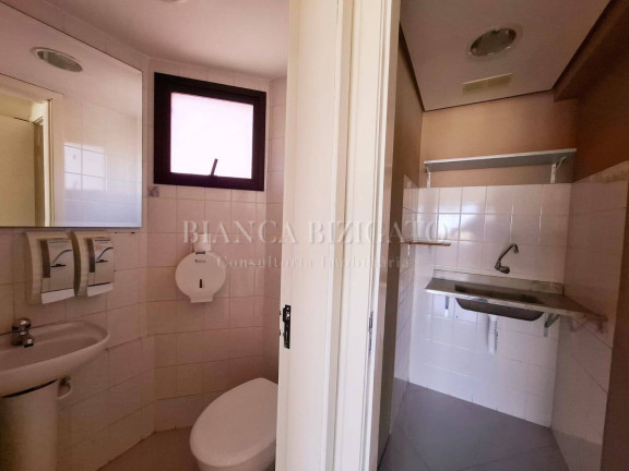 Sala Comercial à Venda, 38 m² em água Verde - Curitiba