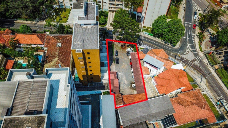 Imagem Terreno à Venda, 747 m² em Centro Cívico - Curitiba Imagem Terreno à Venda, 747 m² em Centro Cívico - Curitiba