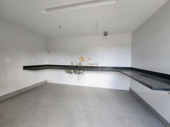 Imagem Apartamento com 3 Quartos à Venda, 158 m² em Várzea - Teresópolis